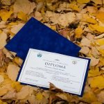 Diploma carton standard pe suport de catifea